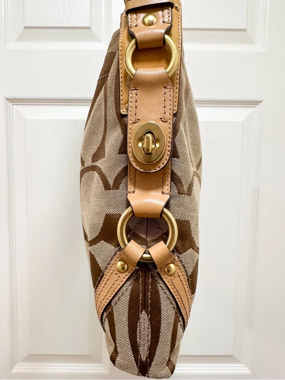Coach Carly  Shoulder Bag Signature Jacquard Khaki Brown‎ Camel Patent Y2K
